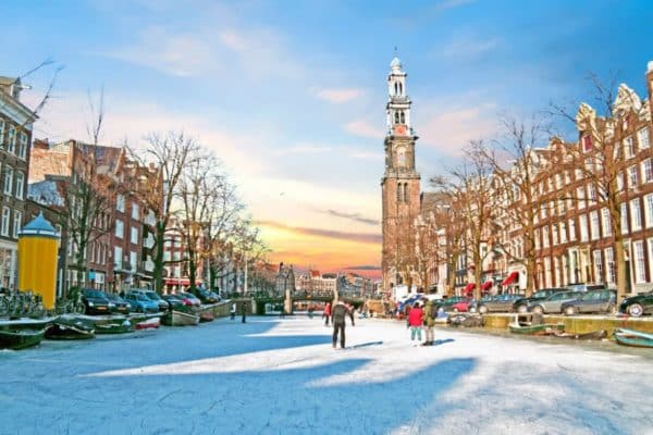 Ice skating rinks in Amsterdam: the most beautiful skating rinks in the Netherlands this winter.